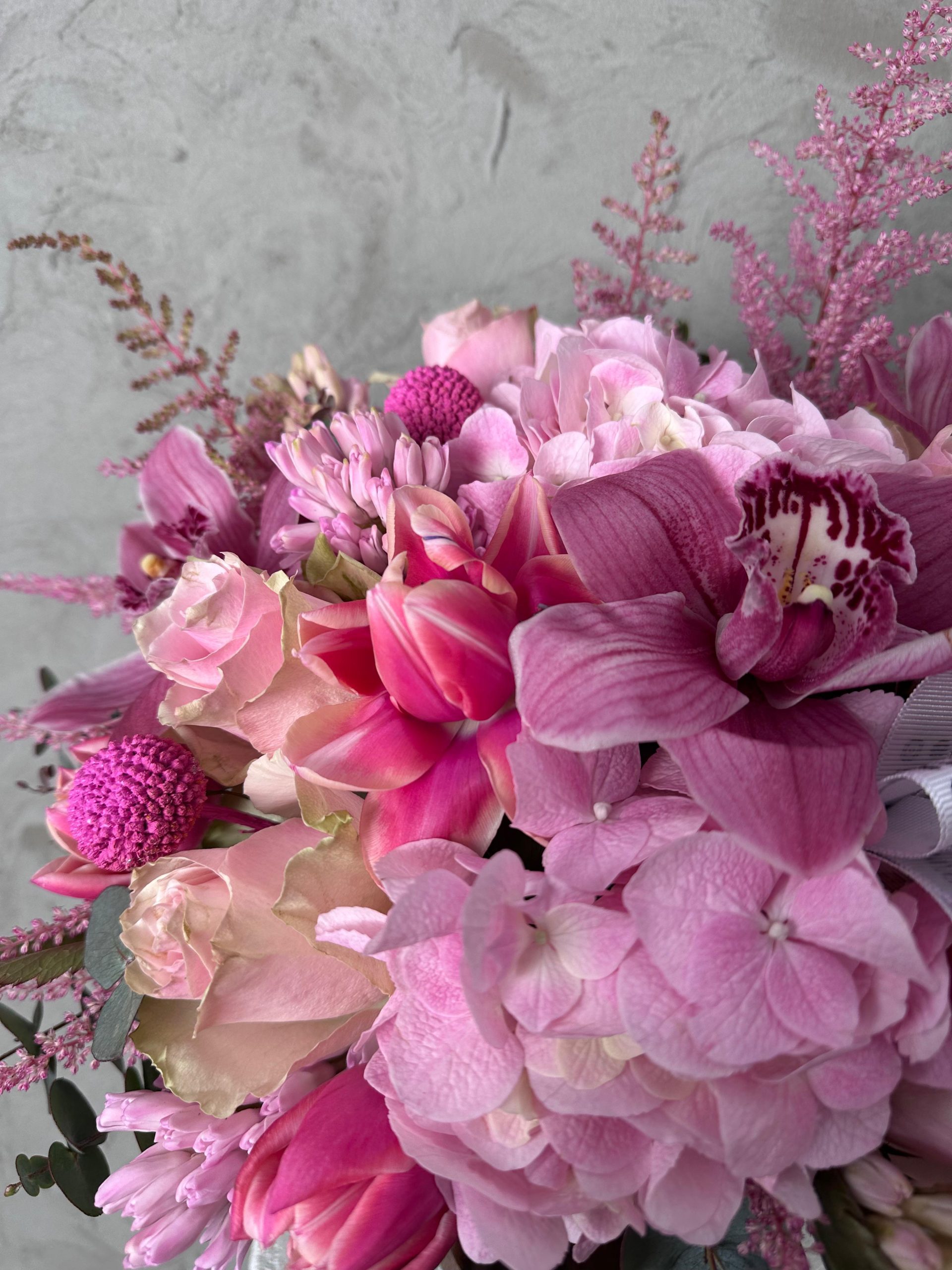 PEMBE ESİNTİ